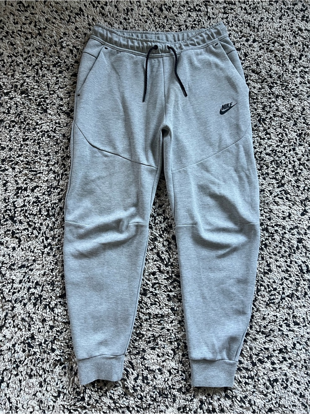 Nike Tech Fleece Jogger Sweatpants Grey CU4495-063 Men’s Size Medium